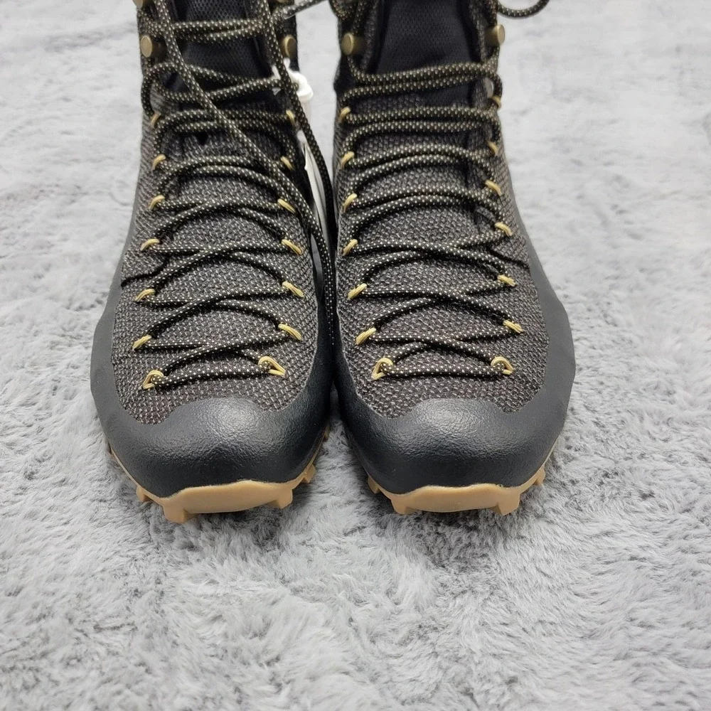 Naglev unico boots